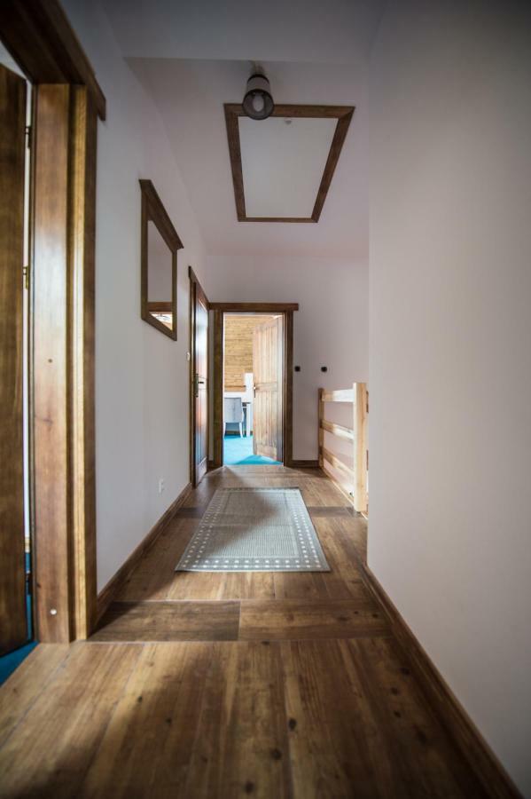 Dwor U Papuga Apartment *